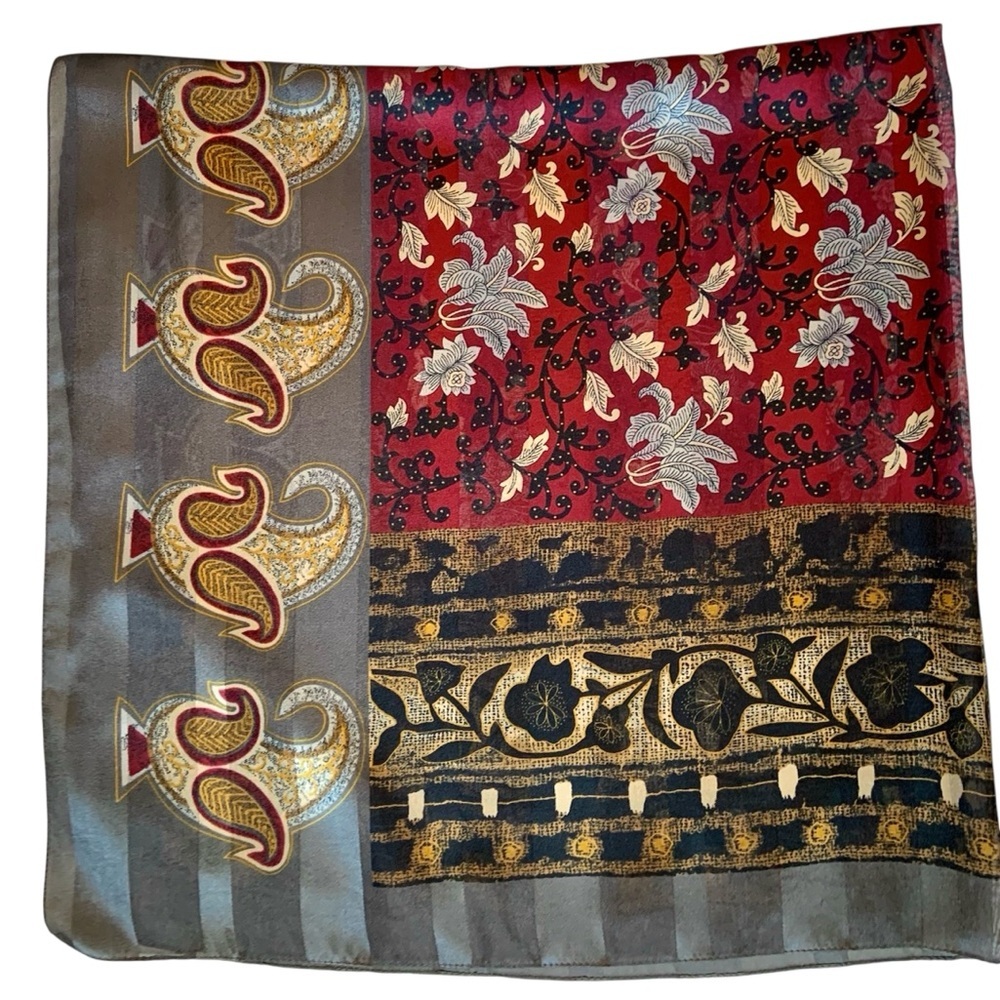 🛍 Bundle sale! Multi-patterned large vintage scarf